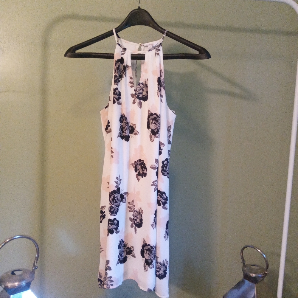 Medium halter dress
